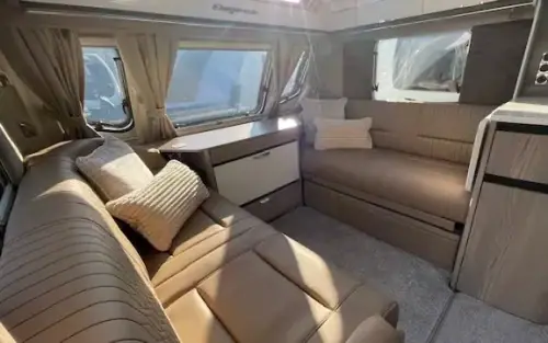 Swift Elegance Grande 780 2025