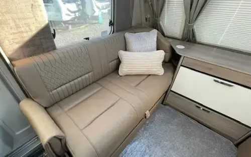 Swift Elegance Grande 780 2025
