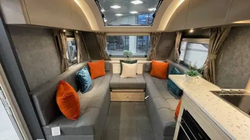 Adria Altea Dart 2025