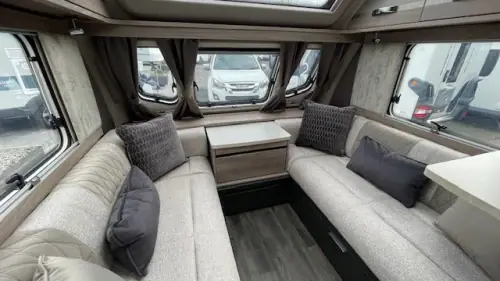 Swift Exclusive Challenger 560 2025