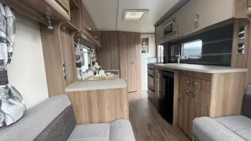 Swift Fairway 530 Platinum Edition 2018