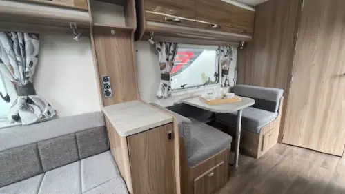 Swift Fairway 530 Platinum Edition 2018