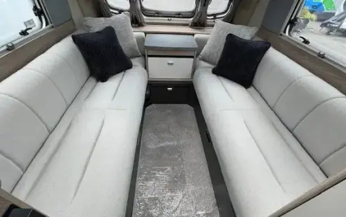 Swift Challenger 390 2026