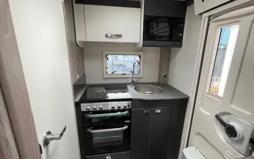 Swift Challenger 390 2026