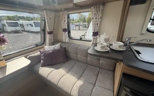 Bailey Platinum Pursuit 430 2018