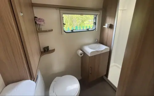 Bailey Platinum Pursuit 430 2018