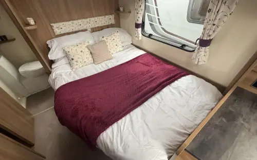Bailey Platinum Pursuit 430 2018
