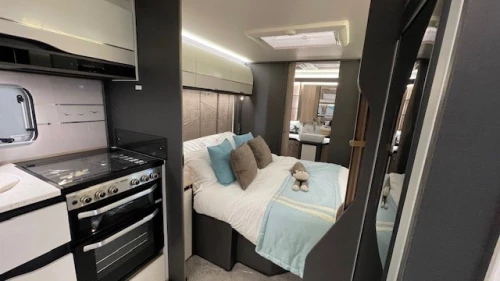 Swift Elegance Grande 780 2025