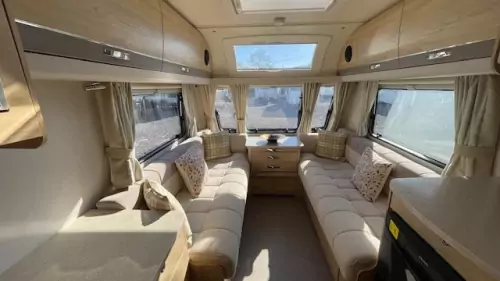 Elddis Avante 482 2017
