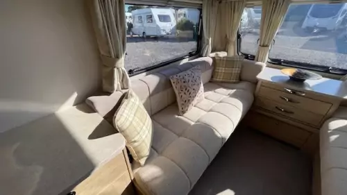 Elddis Avante 482 2017