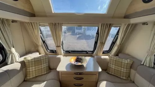 Elddis Avante 482 2017