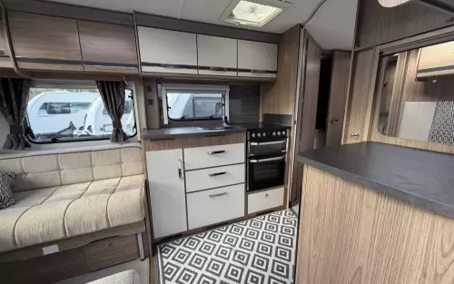 Coachman VIP 560/4 2015