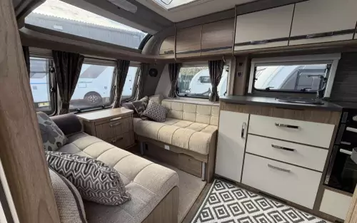 Coachman VIP 560/4 2015