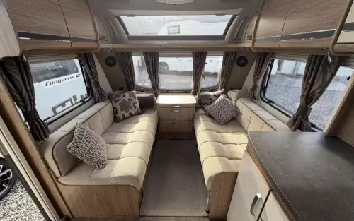 Coachman VIP 560/4 2015