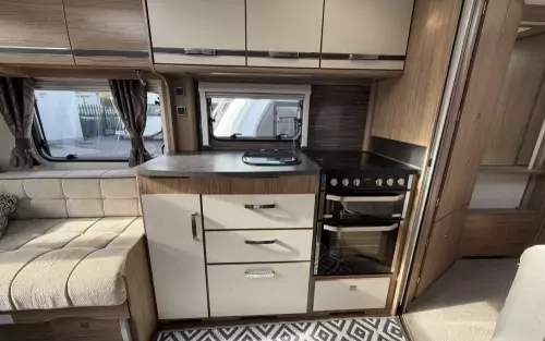 Coachman VIP 560/4 2015