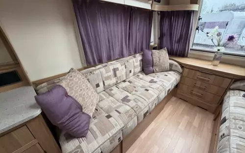 Bailey Unicorn Seville 2013