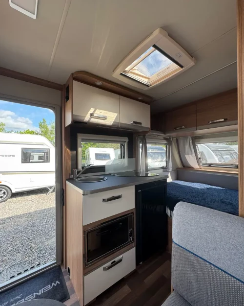 Weinsberg Caraone 390QD/UK 2024