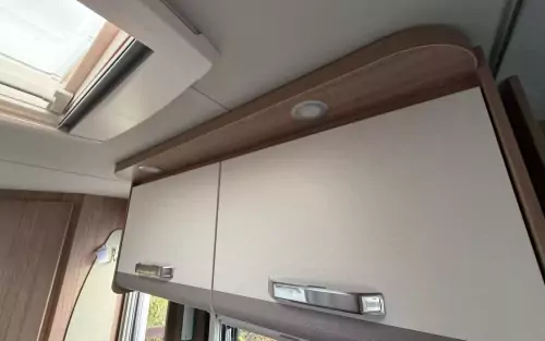 Weinsberg Caraone 390QD/GB 2025