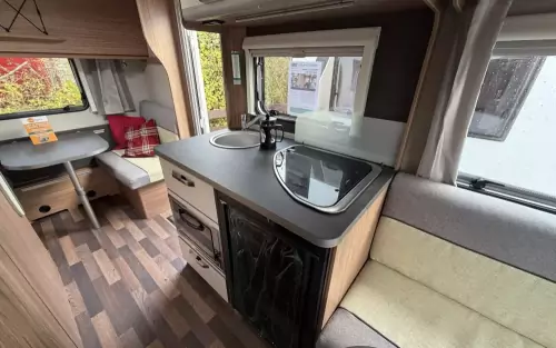 Weinsberg Caraone 400LK / UK 2024