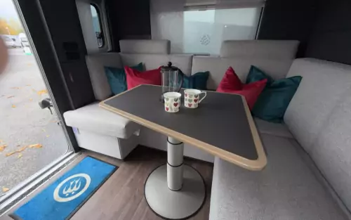 Knaus Azur 460EU 2024