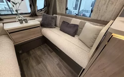 Swift Exclusive Challenger 560 2025