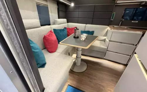 Knaus Azur 460EU 2024