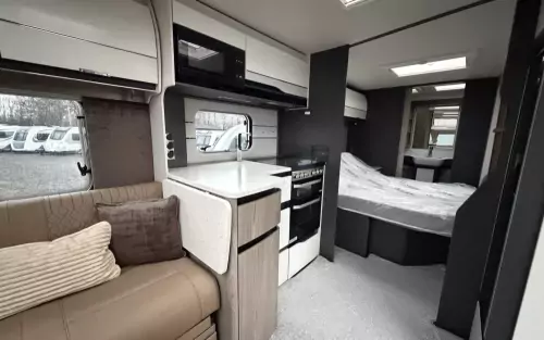 Swift Elegance Grande 780 2025