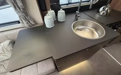 Bailey Unicorn Cabrera Black Edition 2021