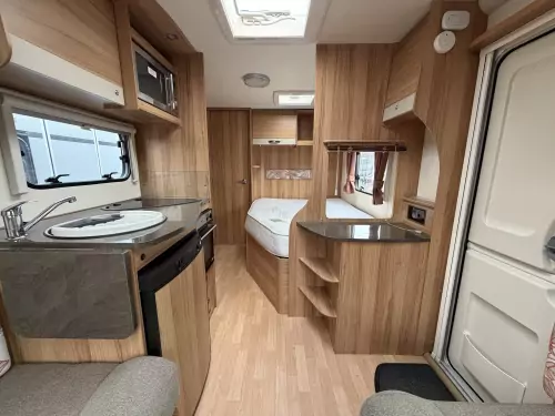 Bailey  Pursuit 430 2015