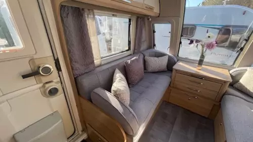 Bailey Unicorn V Cabrera 2022