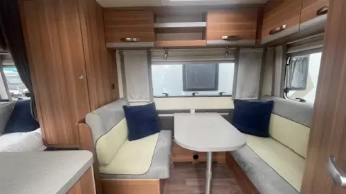 Weinsberg Caraone 390QD/UK 2018