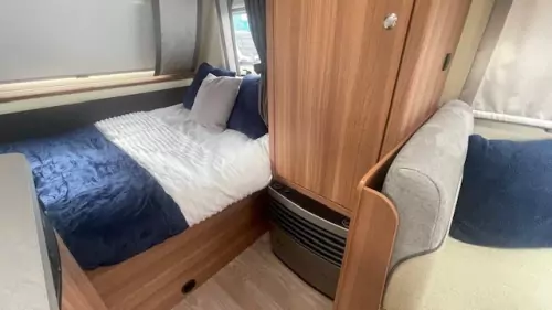 Weinsberg Caraone 390QD/UK 2018