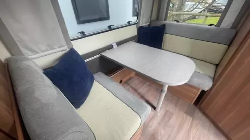 Weinsberg Caraone 390QD/UK 2018