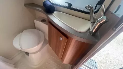 Weinsberg Caraone 390QD/UK 2018