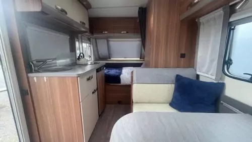 Weinsberg Caraone 390QD/UK 2018