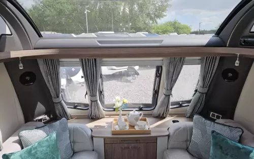 Coachman VIP 575 Kingsham 2024
