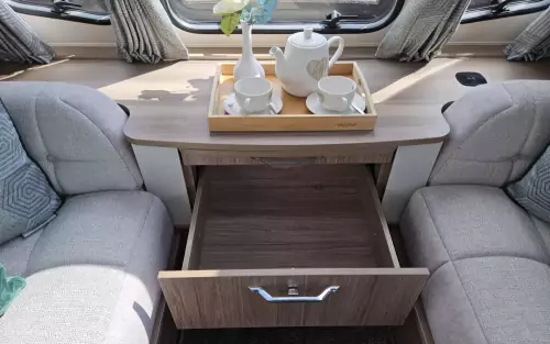Coachman VIP 575 Kingsham 2024
