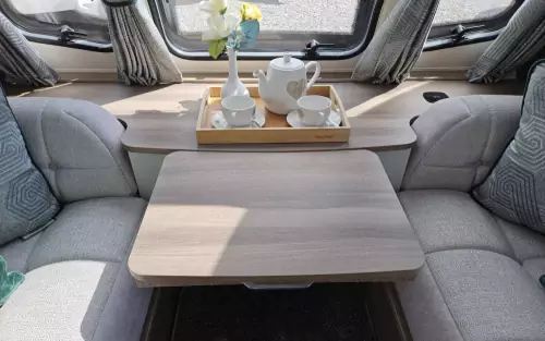 Coachman VIP 575 Kingsham 2024