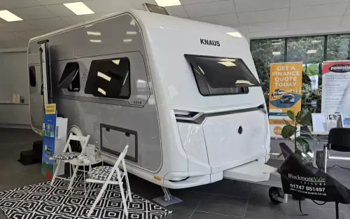 Knaus Azur 460 EU 2024