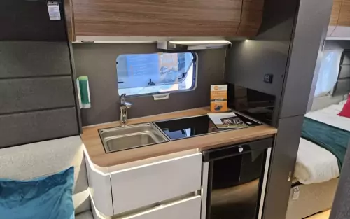 Knaus Azur 460 EU 2024