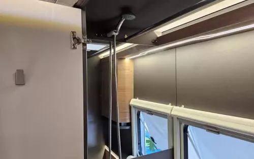 Knaus Azur 460 EU 2024