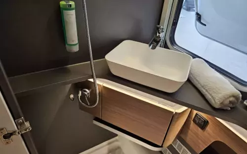 Knaus Azur 460 EU 2024