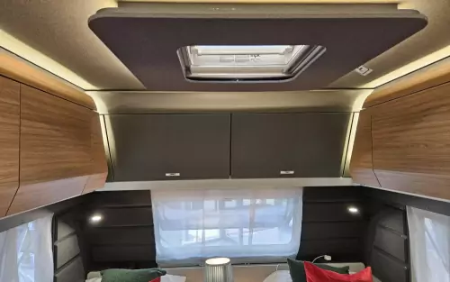 Knaus Azur 460 EU 2024