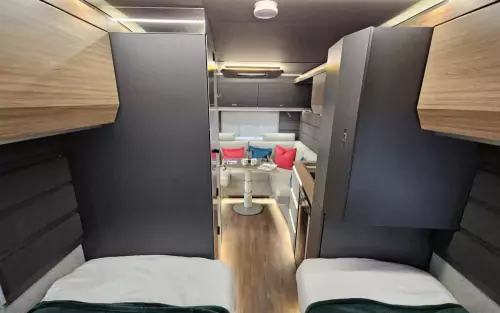 Knaus Azur 460 EU 2024