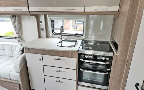 Coachman VIP 460 2021