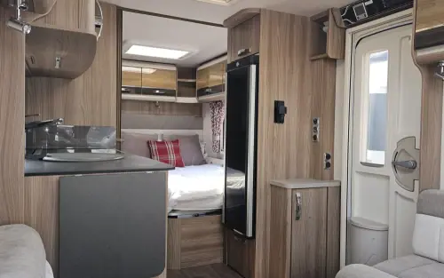 Swift Conqueror 570 2017
