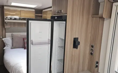 Swift Conqueror 570 2017