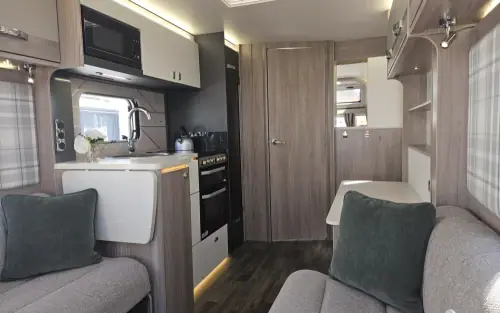 Swift Challenger 480 2025