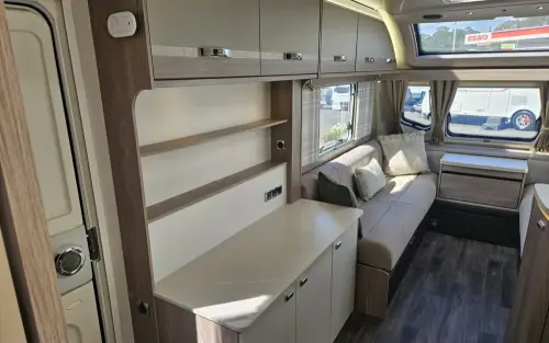 Swift Challenger 480 2025