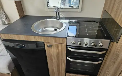 Swift Archway Woodford (Alpine 2) 2020